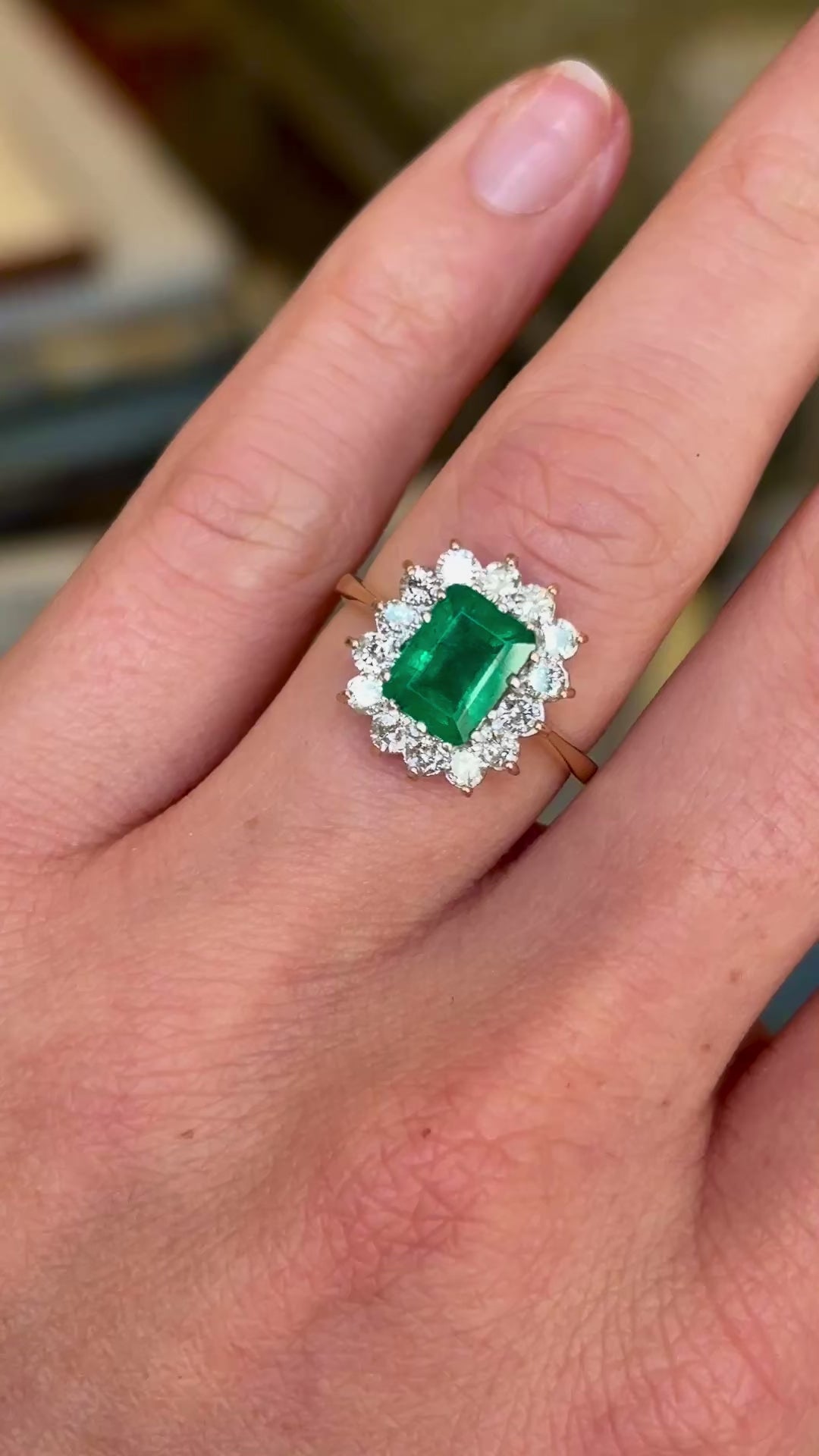Vintage, 1970s emerald & diamond cluster ring