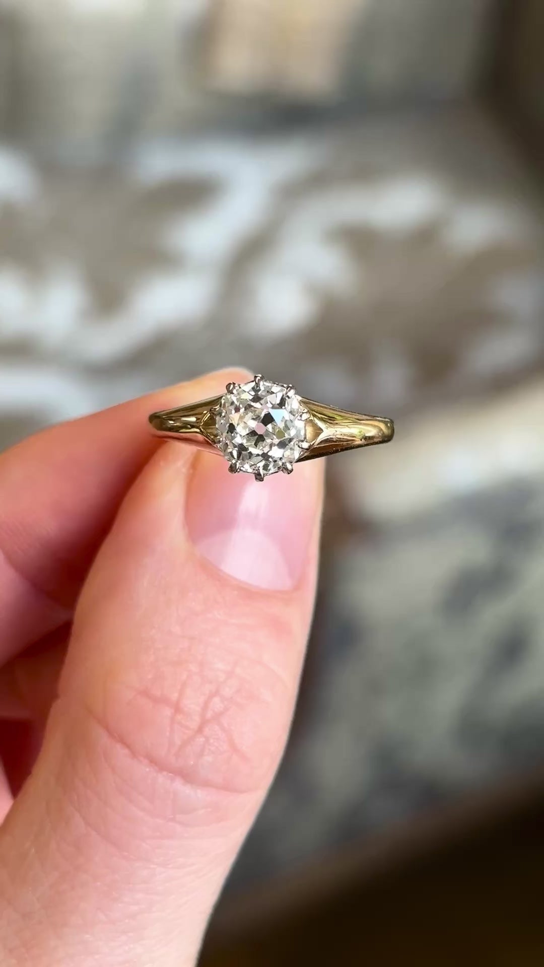 Vintage, 1940s solitaire diamond engagement ring