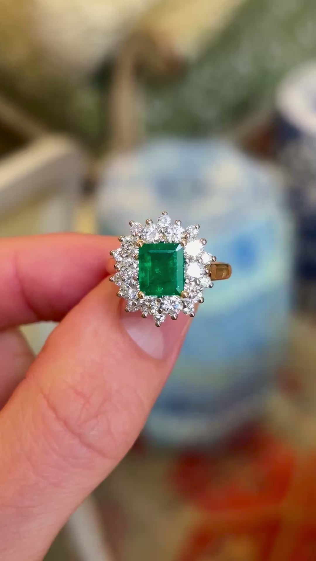 Vintage, 1970s emerald & diamond cluster ring