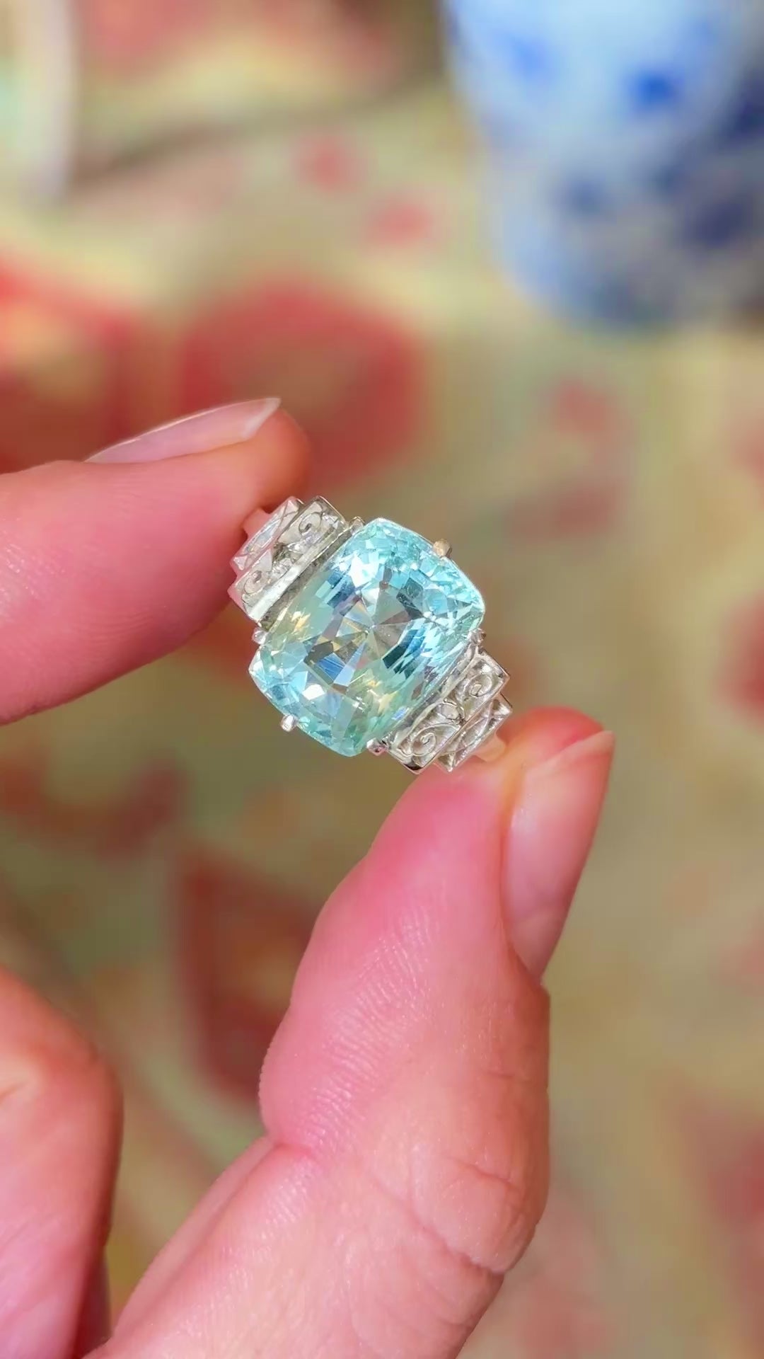 Vintage, 1920s sea green aquamarine cocktail ring