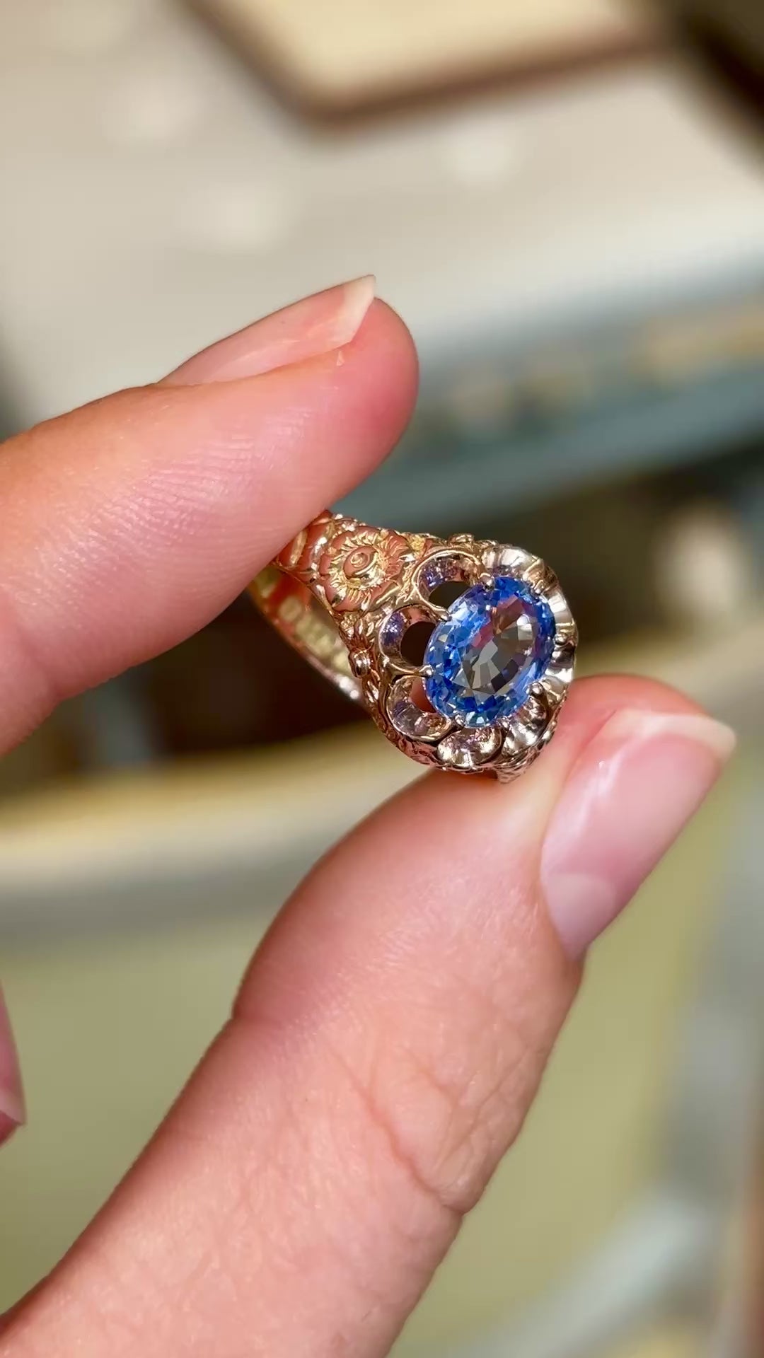 Antique, Victorian sapphire single-stone ring