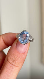 Vintage, antique 1940s sapphire engagement ring