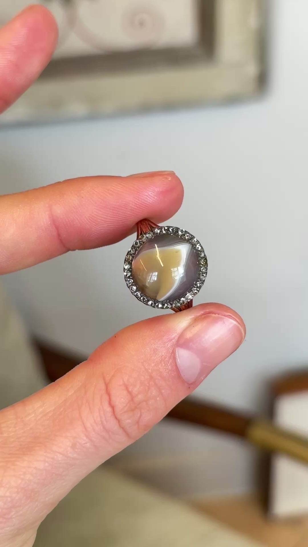 Antique, Georgian bi-colour agate & diamond cluster ring