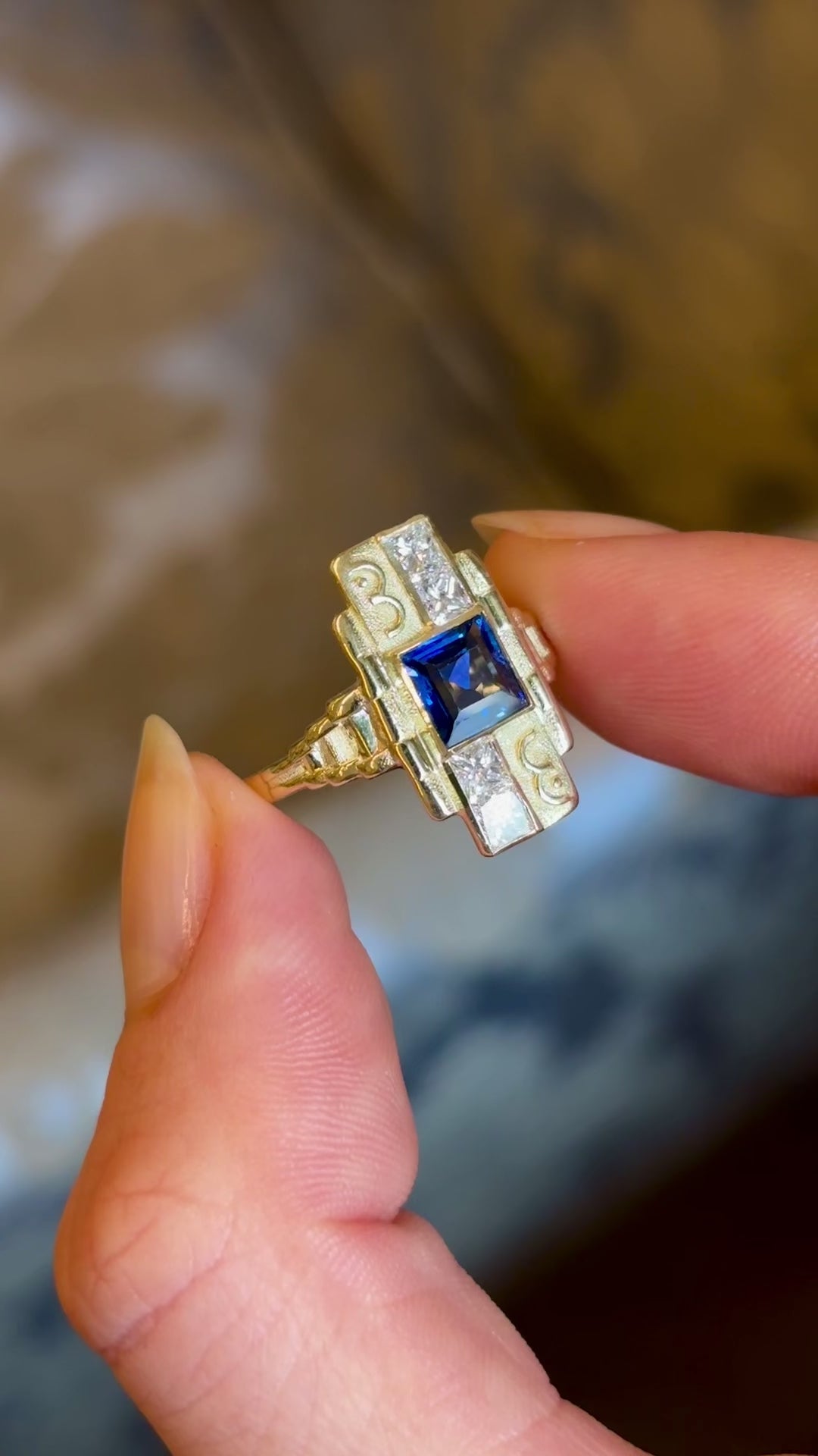 Art Deco style, Austrian sapphire and diamond ring
