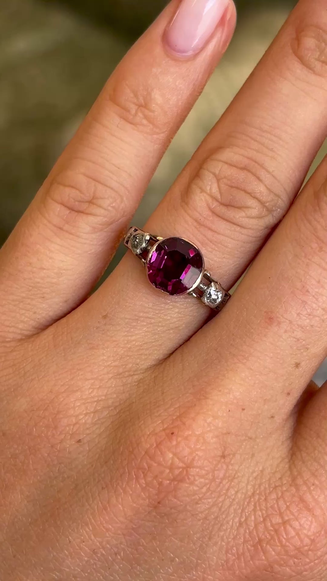 Antique, Georgian garnet & diamond ring