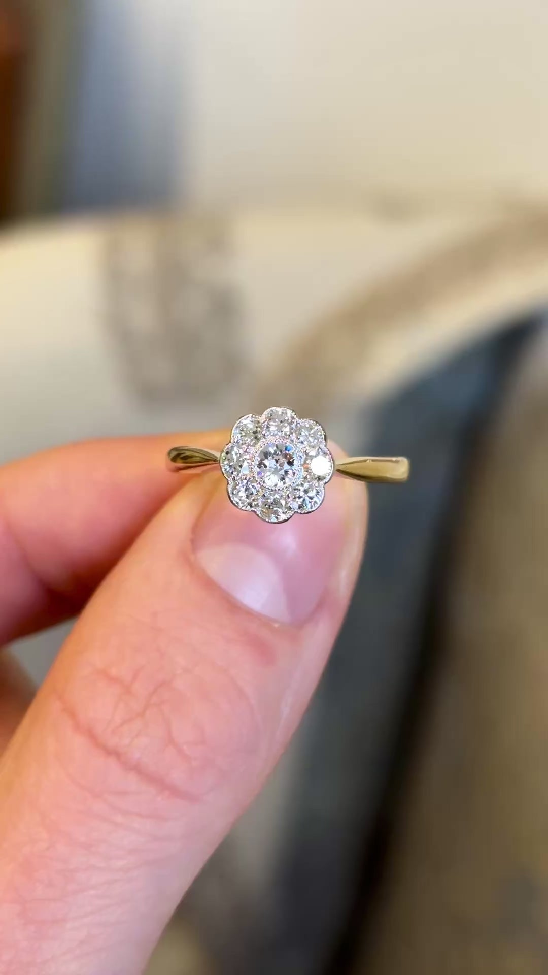 Antique Edwardian diamond daisy cluster ring