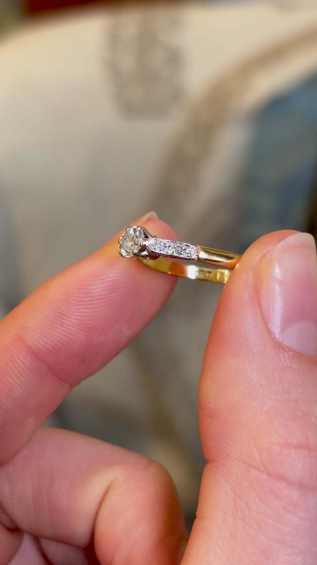 Vintage, 1940s diamond engagement ring