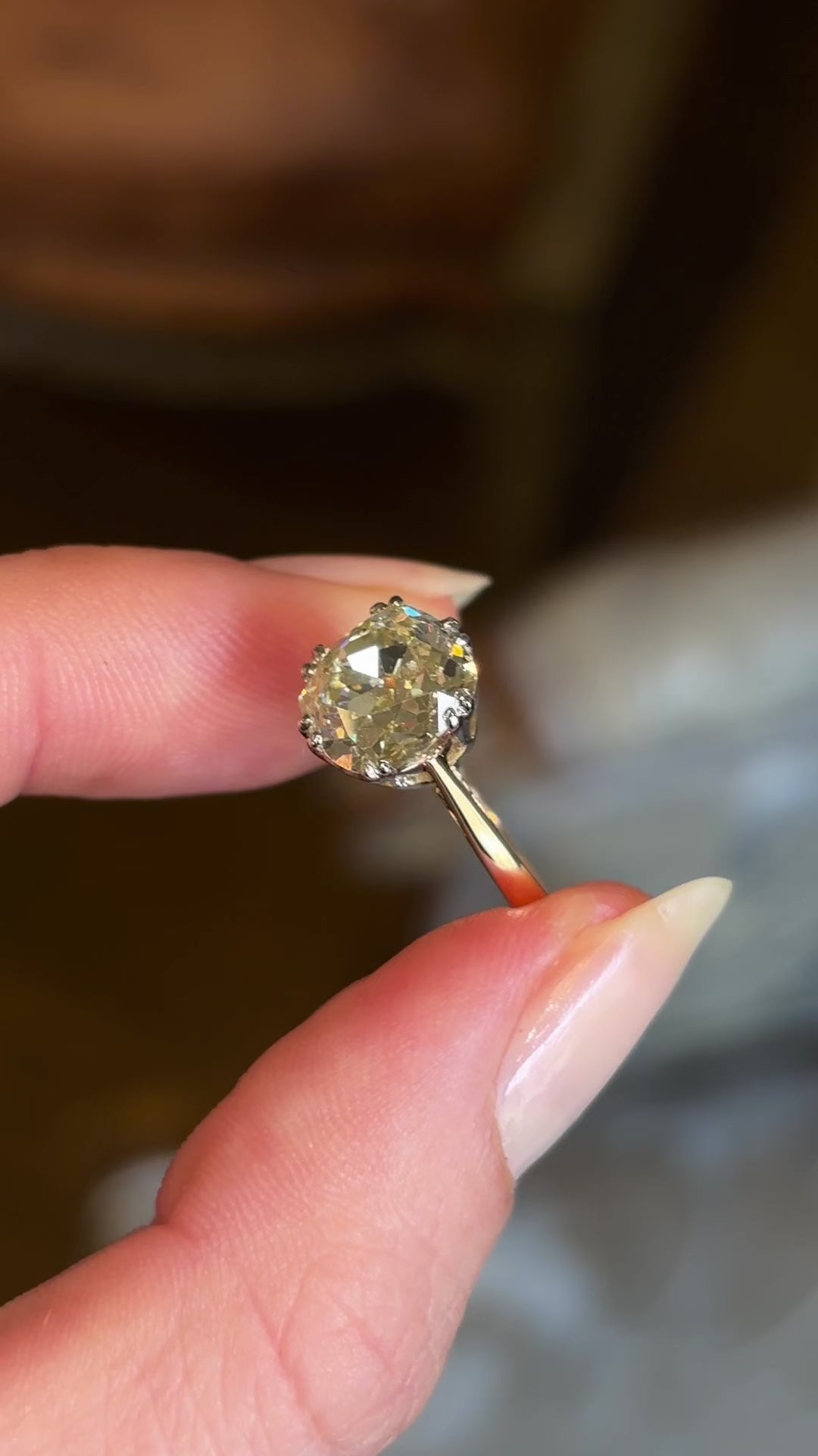 Antique, Victorian 2.88ct Champagne diamond solitaire engagement ring