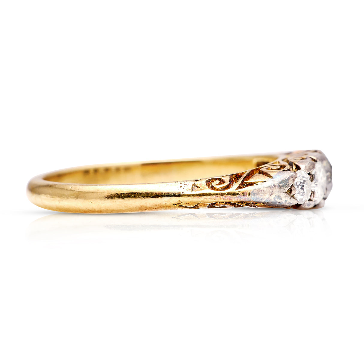 Antique, Edwardian five-stone diamond ring, 18ct yellow gold and platinum