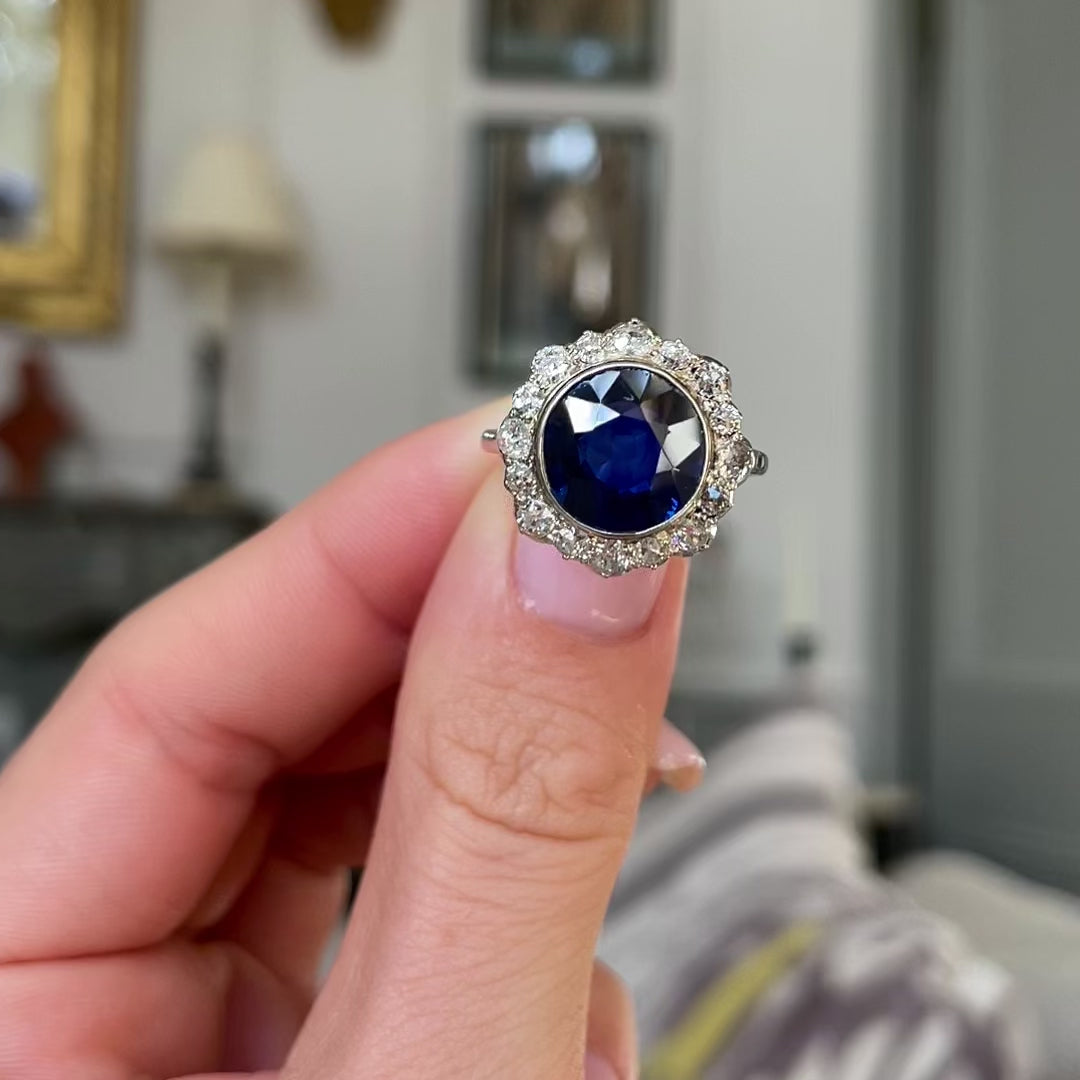 Art Deco, 18ct white gold, royal blue sapphire & diamond ring