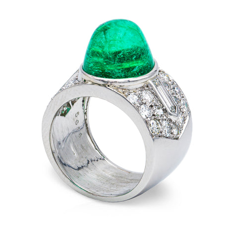 Trabert Hoeffer Mauboussin Art Deco emerald and diamond ring, side view.