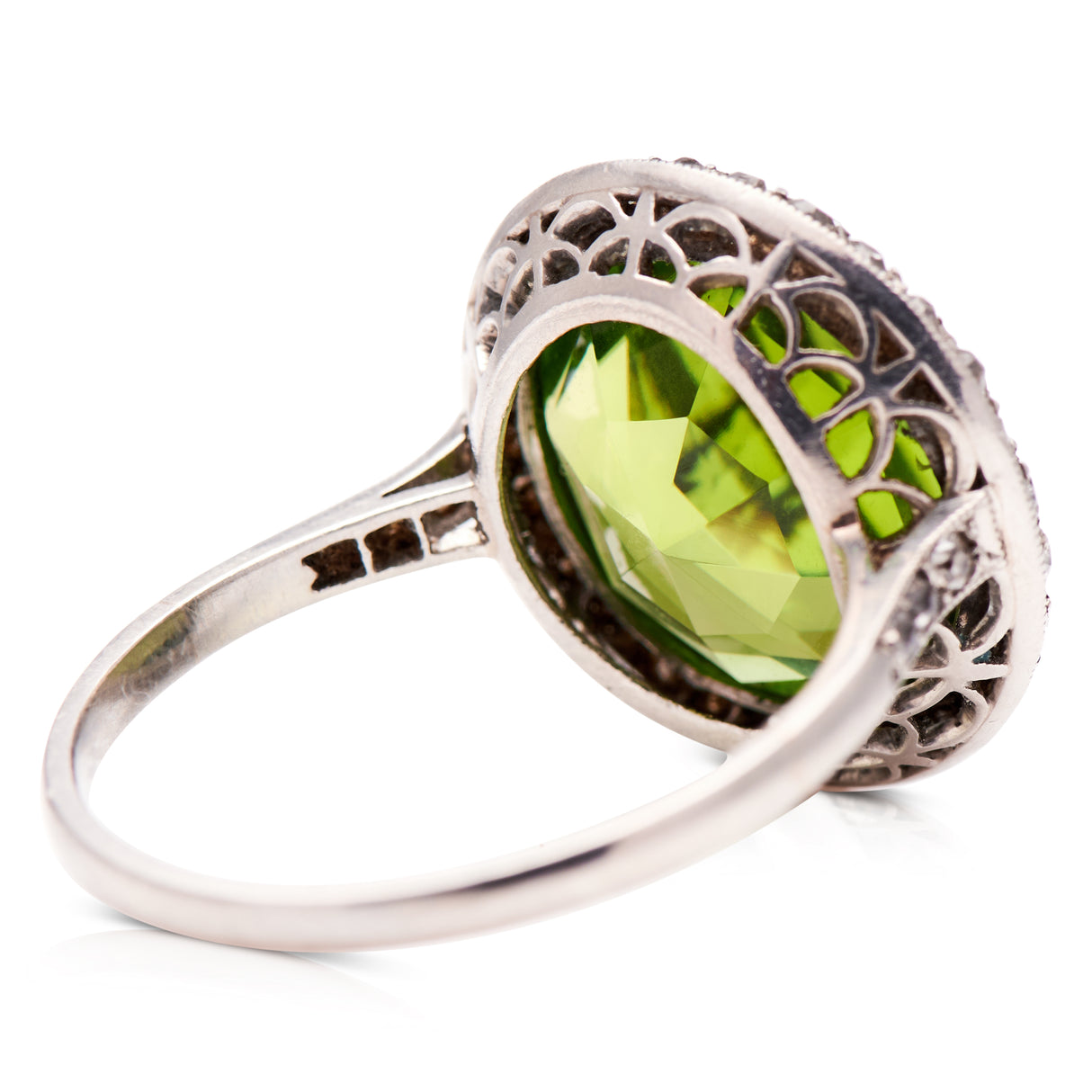 Vintage_Rings | Vintage_Engagement_Rings |Peridot_Rting | Epoque_Platinum_Peridot_and_Diamond_Ring | Belle Époque, Platinum, Peridot and Diamond Ring