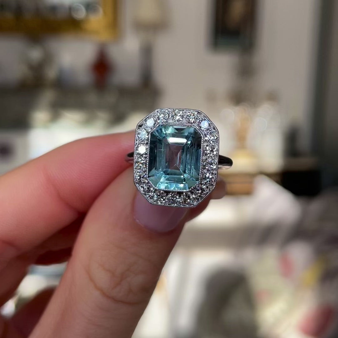 Art Deco aquamarine and diamond cluster ring, platinum