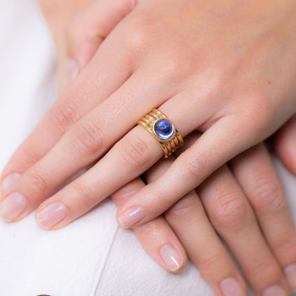 18ct Gold, French, Sri Lankan Cabochon Sapphire Ring