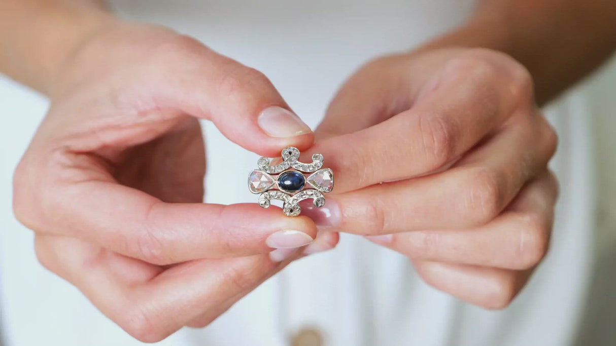 Belle Époque, 18ct gold, cabochon sapphire and rose-cut diamond ring