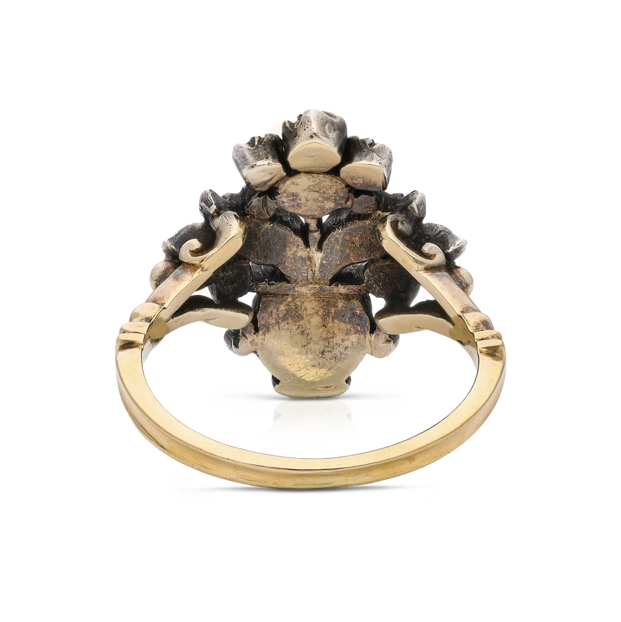 Antique Giardinetti sapphire ring, rear view.