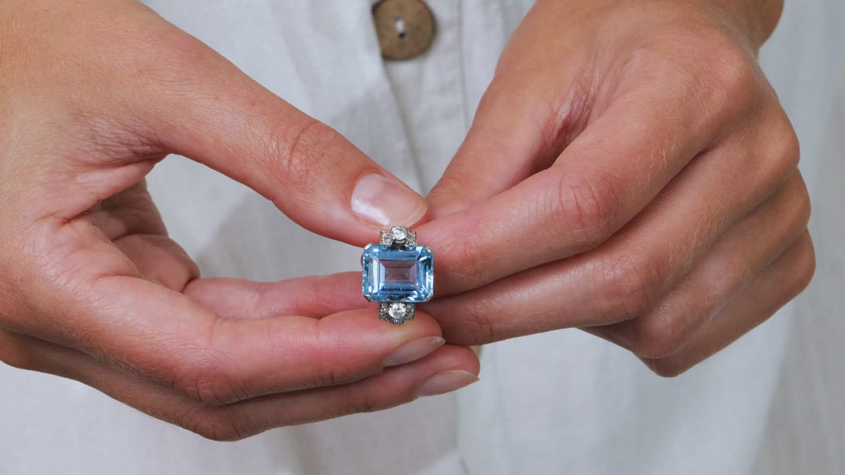 Art Deco, 14ct gold, aquamarine and diamond ring