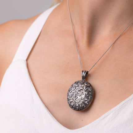Victorian Locket, Silver | Original Box