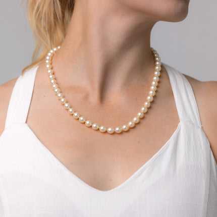 Art Deco | Cabochon Emerald and Diamond Pearl Necklace