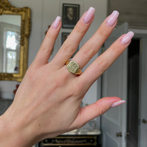 Signet ring