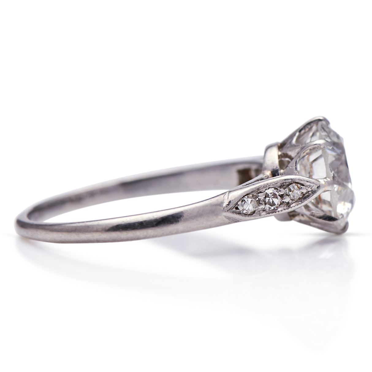 Antique Engagement Rings | Antique Ring Boutique | Vintage Engagement Rings | Antique Engagement Rings | Antique Jewellery company | Vintage Jewellery | Art Deco, Platinum, Diamond Engagement Ring