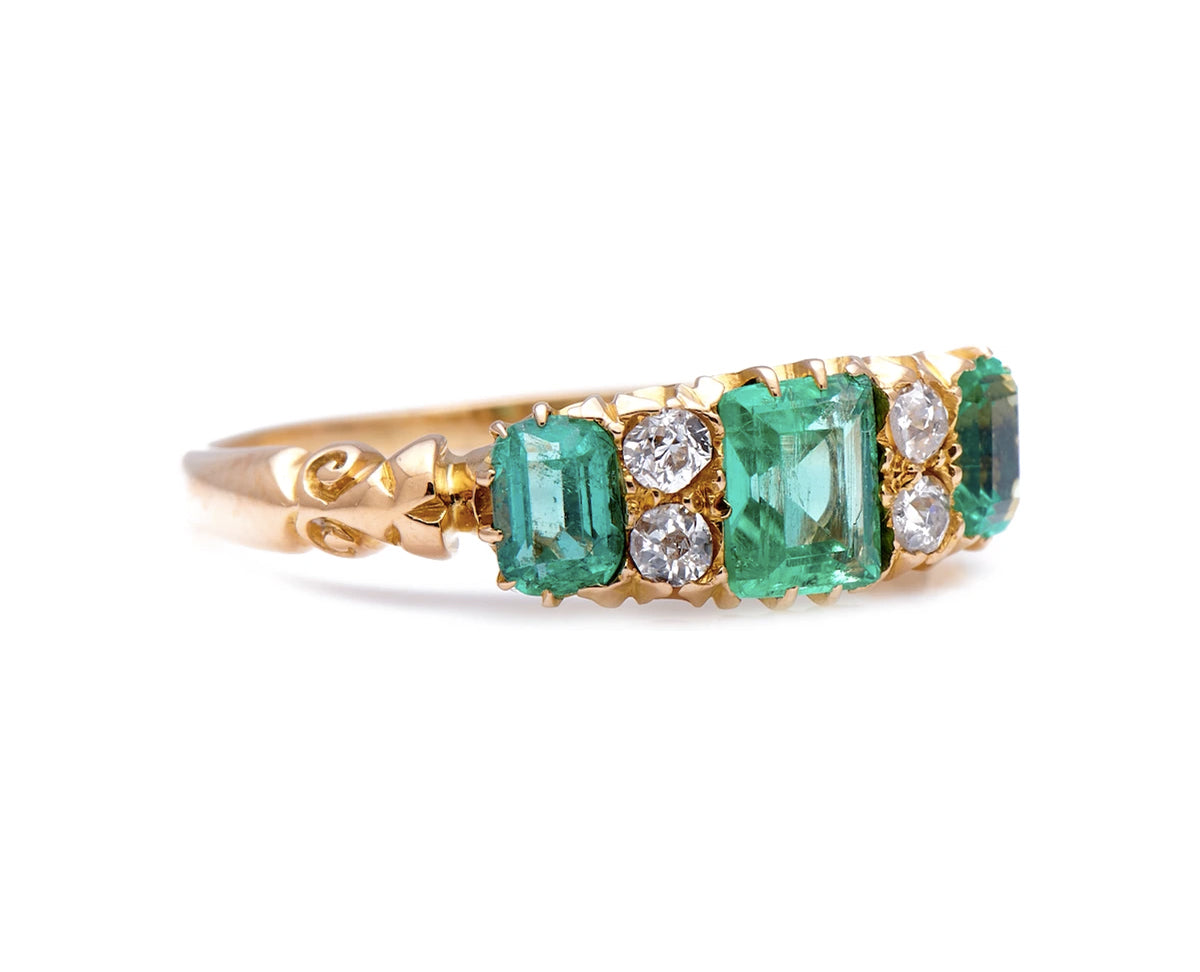 Antique Edwardian, 18ct Gold, Colombian Emerald and Diamond Ring