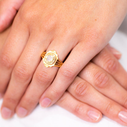 Antique Engagement Rings | Antique Ring Boutique | Vintage Engagement Rings | Antique Engagement Rings | Antique Jewellery company | Vintage Jewellery Victorian, 18ct Yellow Gold, Yellow Sapphire Ring