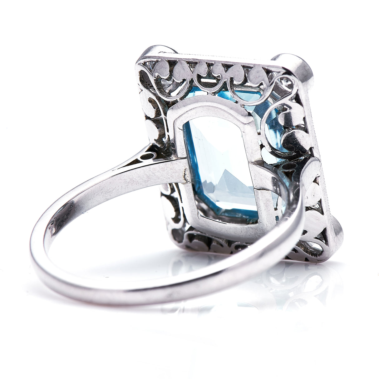 Belle Époque, 18ct White Gold, Aquamarine and Diamond Ring