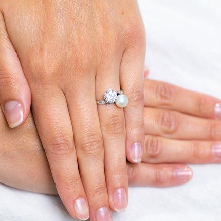 Antique Engagement Rings | Antique Ring Boutique | Vintage Engagement Rings | Antique Engagement Rings | Antique Jewellery company | Vintage Jewellery Edwardian, Platinum, Diamond and Pearl Ring