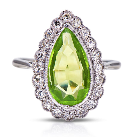 Edwardian-18-Carat-White-Gold-Ring-Peridot-Diamond-Cluster-Belle-Époque-Millegrain