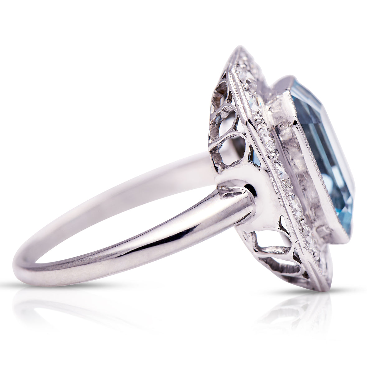 Aquamarine_Diamond_Engagement_Rings_Vintage