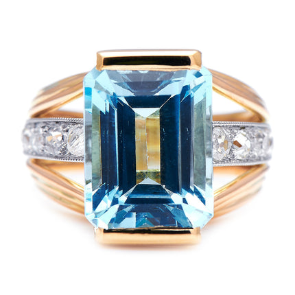 Art Deco, French, 18ct Gold, Aquamarine and Diamond Ring