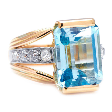 Art Deco, French, 18ct Gold, Aquamarine and Diamond Ring