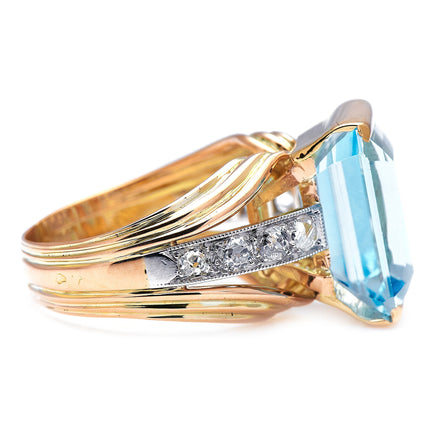 Art Deco, French, 18ct Gold, Aquamarine and Diamond Ring