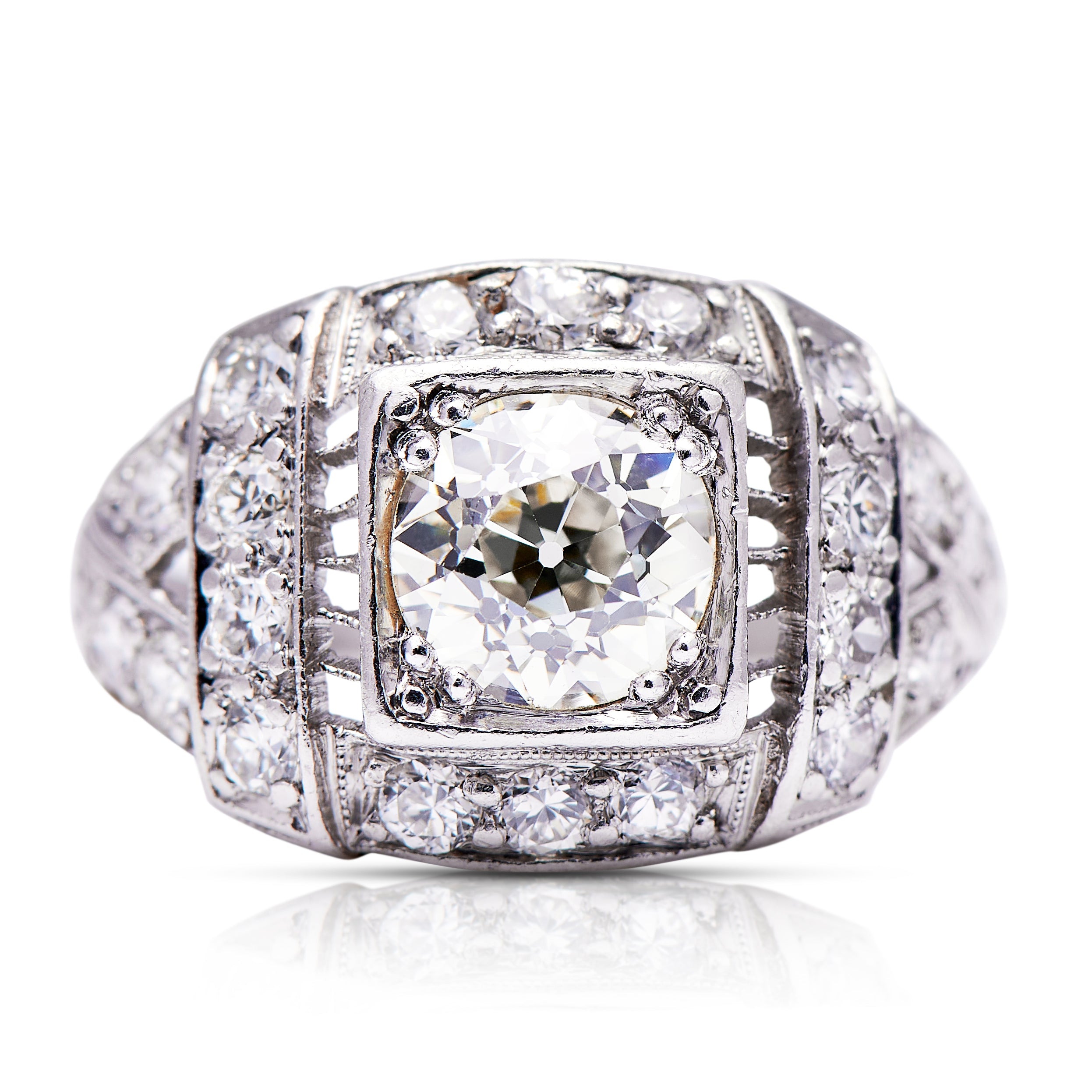 French Diamonds Platinum Round Shape Engagement Ring, 1920s for sale at  Pamono