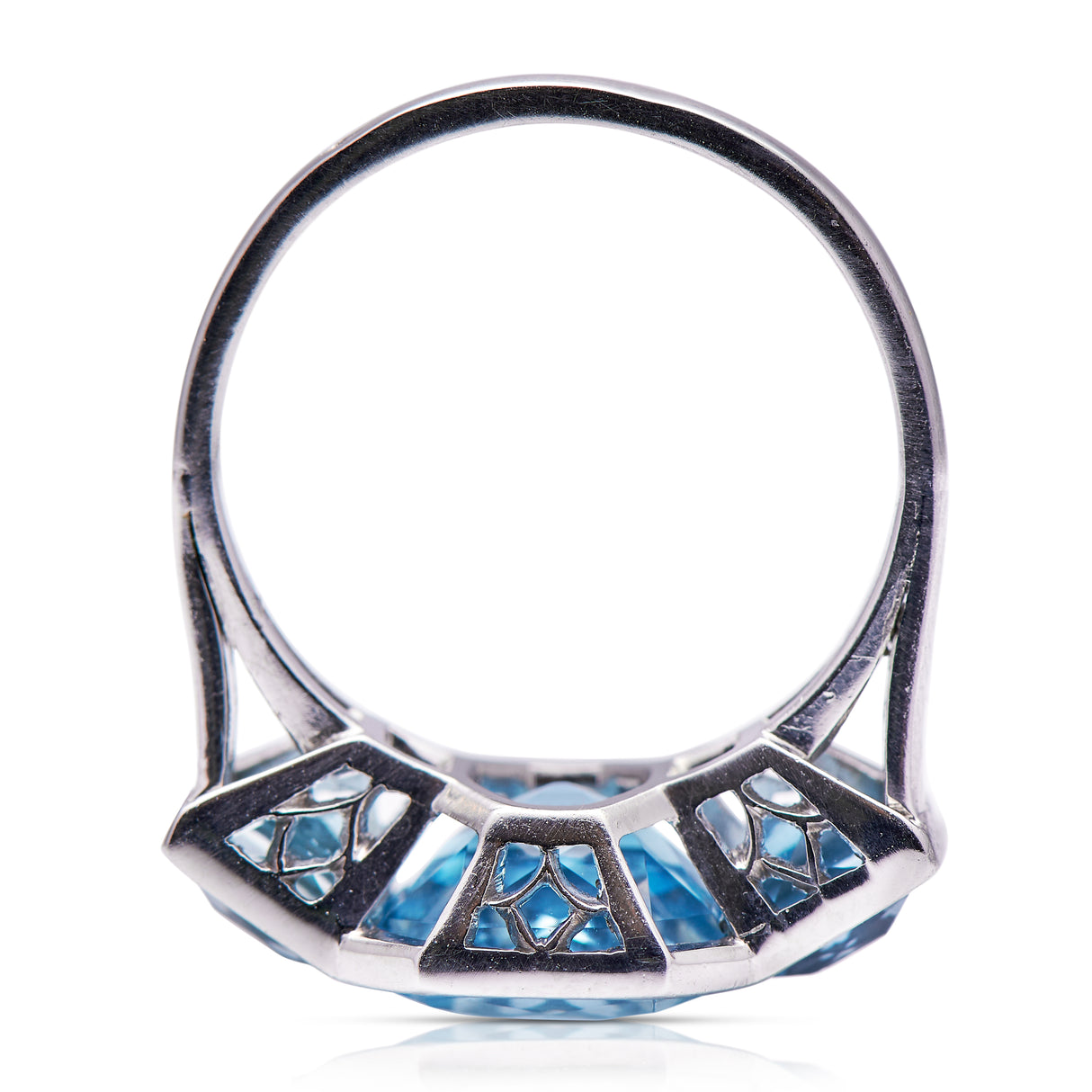 French 1920s Art Deco aquamarine ring, platinum