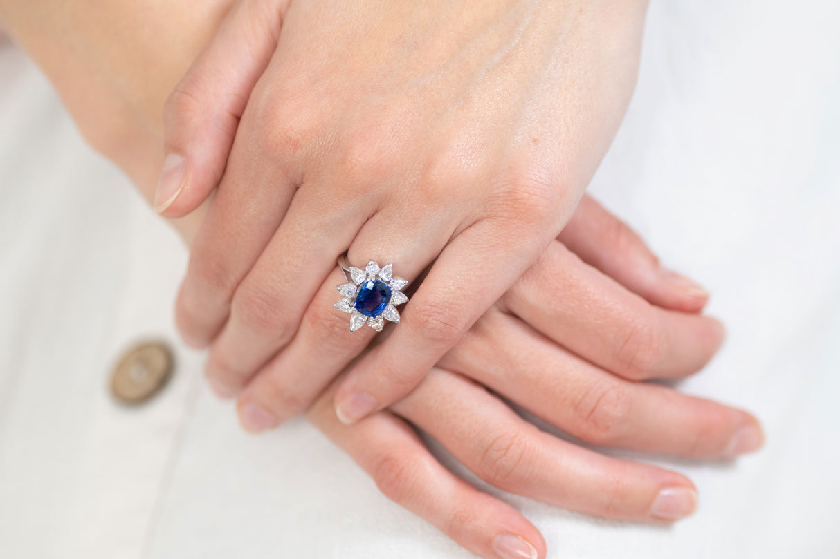 Vintage. Platinum. Sapphire_and_Diamond_Ring | Vintage_Engagement_Rings | Antique Rings  Sapphire collection Sapphire rings. Sapphire ring. Sapphire and diamond rings. Sapphire engagement ring. Sapphire engagement rings. Sapphire and diamond engagement ring. Sapphire and diamond engagement rings. Platinum sapphire ring. Antique sapphire ring. Antique sapphire rings. Vintage sapphire rings. 