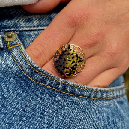 Vintage Cartier, Enamel and Green Garnet Panthère Ring, 18ct Yellow Gold