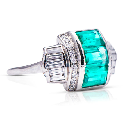 Art-Deco-Diamond-Emerald-Engagement-Ring