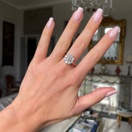 Edwardian | 18ct Gold, Diamond Daisy Cluster Ring