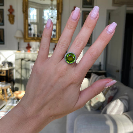Belle Époque, Platinum, Peridot and Diamond Ring, Platinum