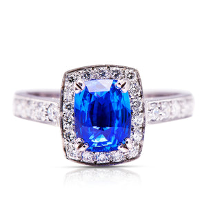 Sapphire-Diamond-Cluster-18ct-White-Gold-Engagement-Ring-Contemporary-Antique-Style