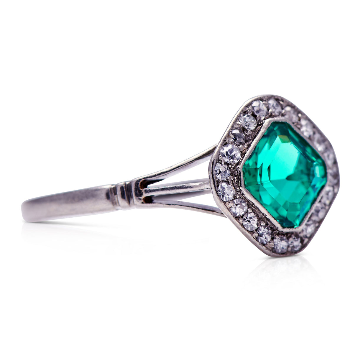 Edwardian, platinum, Colombian emerald and diamond ring