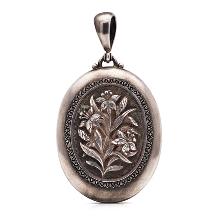 Locket-Victorian-Silver-Antique-Floral-Motif-Antique-Charm-Engraving-Pendant
