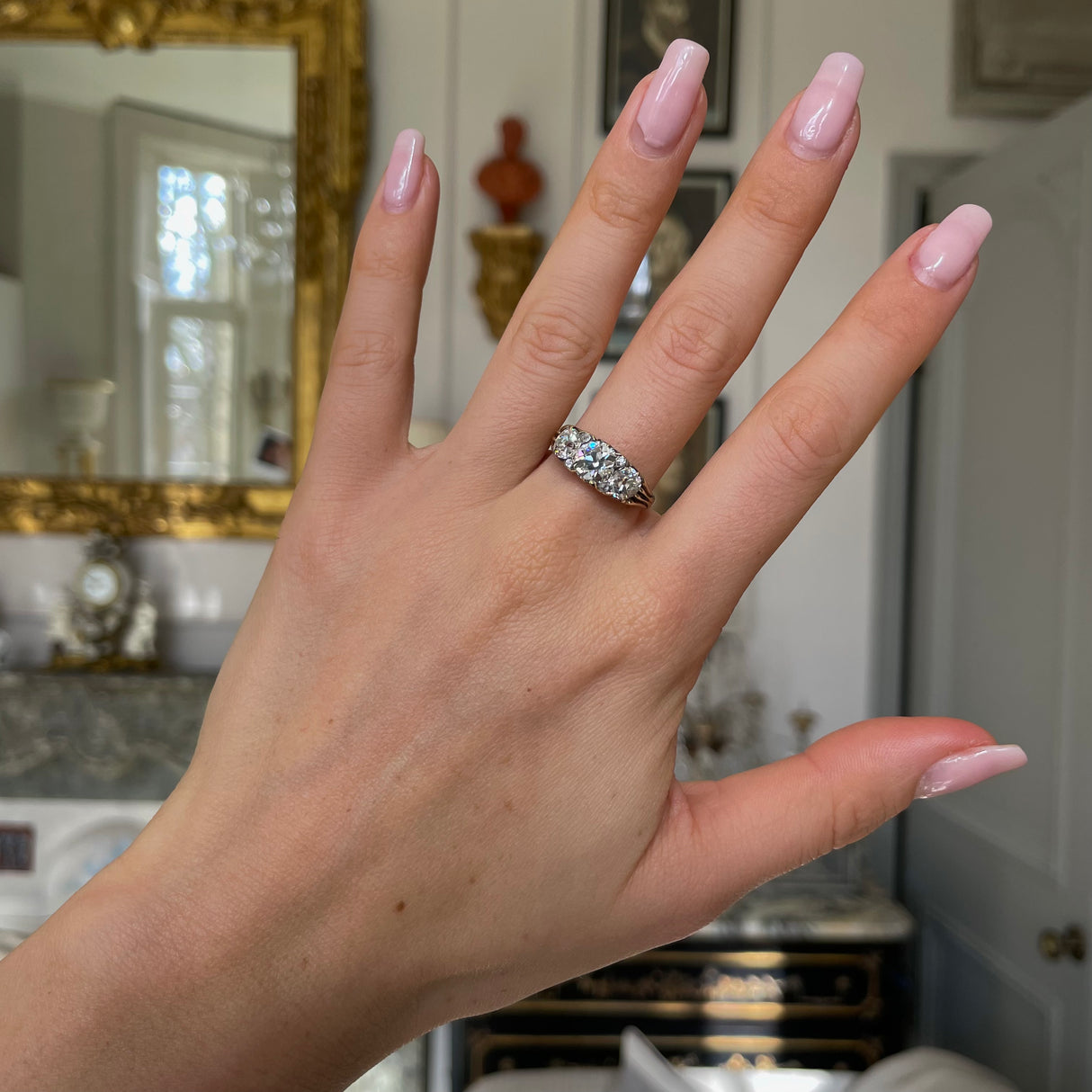 An Exceptional Victorian Diamond Three Stone Engagement Ring 18ct Yellow Gold