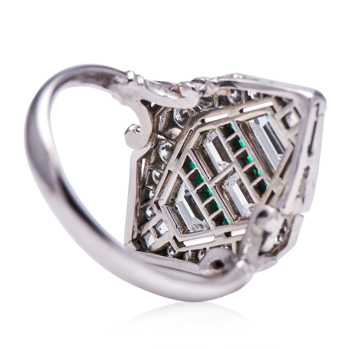 Art Deco, 18ct White Gold, Emerald and Diamond Cluster Ring