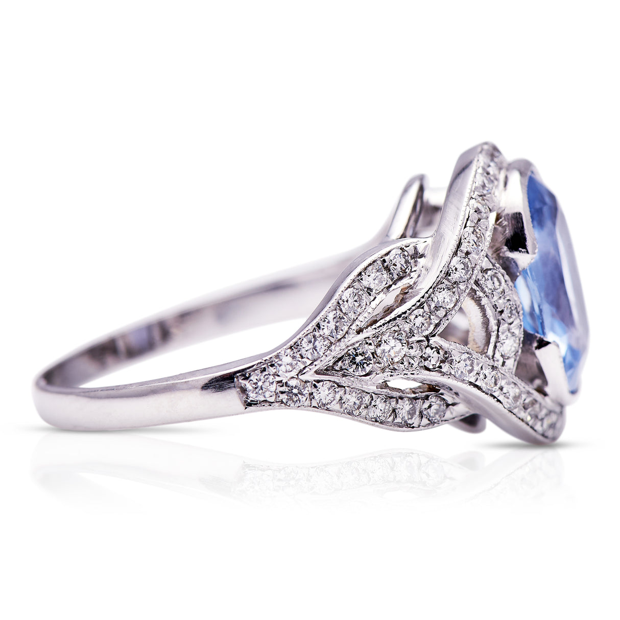 Vintage_Sapphire_Engagement_Ring_Ceylon